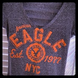 V-neck America Eagle Tee